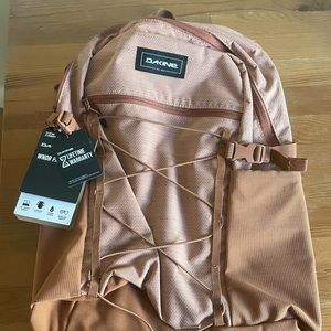 NEW Dakine WONDER PACK 25L